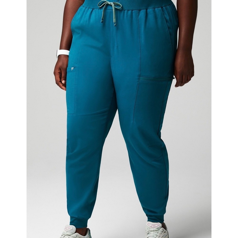 Women's Fabletics high rise on call joggers